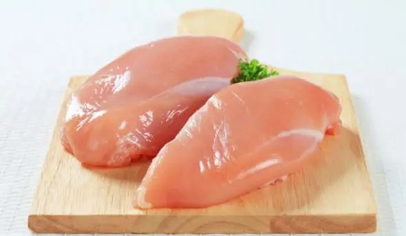 Pechuga de pollo / Lb